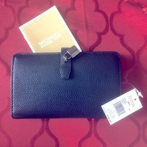 Brand New with Tag! Michael Kors Leather Wallet